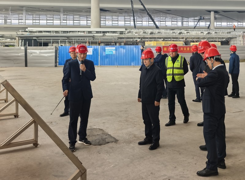 湖南省人民政府副省長蔣滌非調(diào)研長沙機(jī)場(chǎng)改擴(kuò)建工程項(xiàng)目